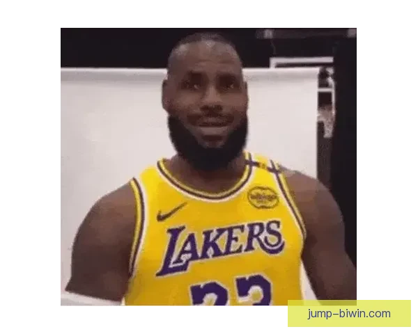 最新NBA动态：湖人队三巨头合体训练，詹姆斯透露新赛季目标与球队规划